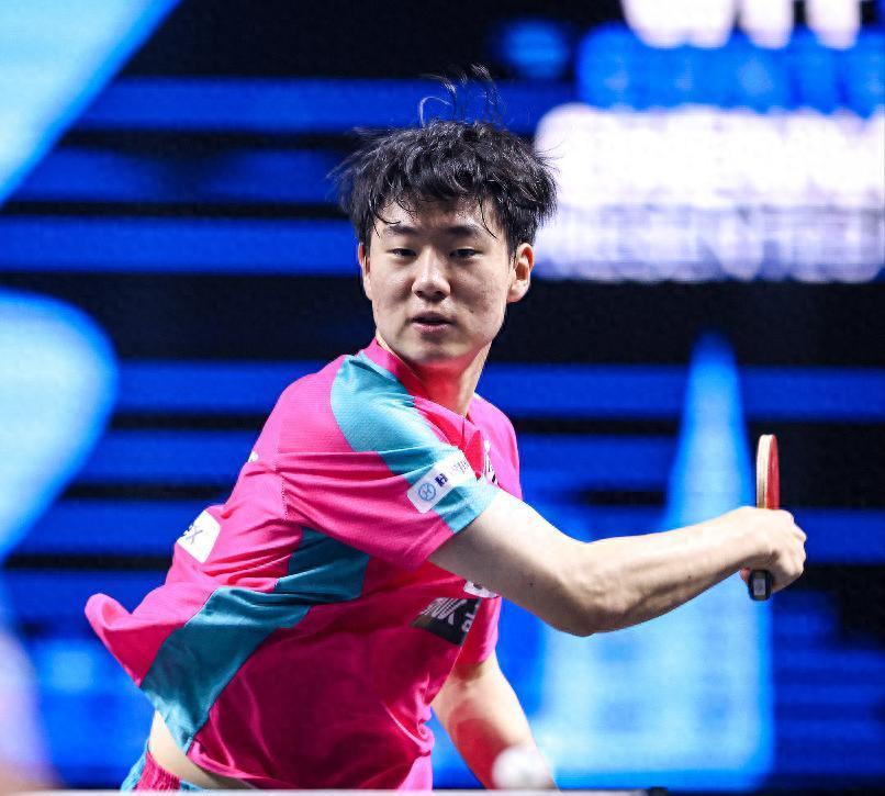 关于DK力克C9，Crisp打出惊人五杀宿命之战八强赛，锁定晋级资格的信息