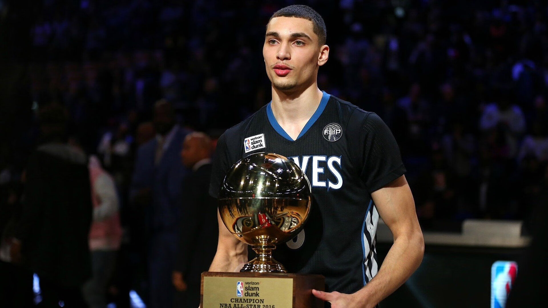 福克斯末节21分撕碎猛龙！公牛逆袭夺位，东部争冠格局一夜变天？